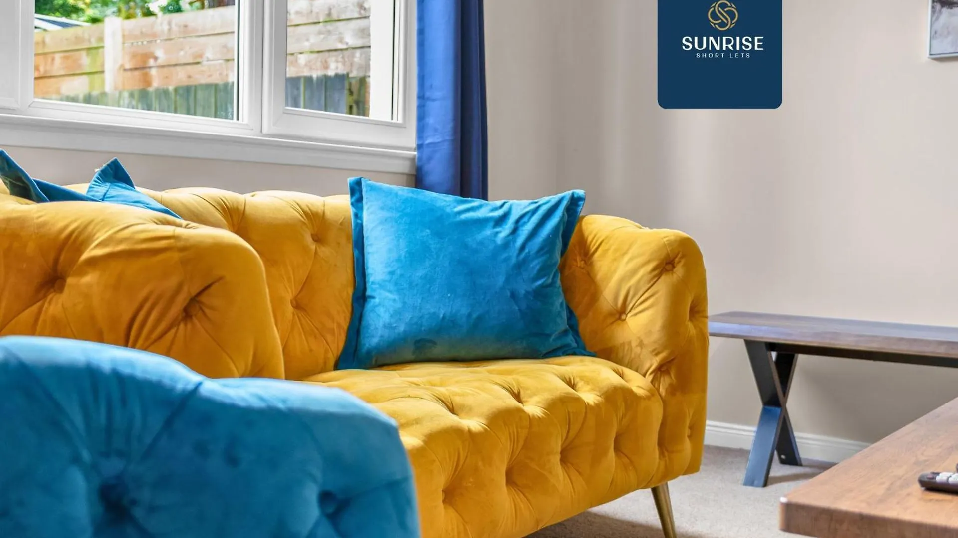 Muirton House 2 - Sleeps 8 Has 4 Twin Bedrooms With 4 Car Driveway, 2 Bathrooms, Smart Tv, Fully Equipped Kitchen, Large Dining And Living Space, Rear Garden, Free Wifi, Long Stays, Invoice And Reduced Price Only Via Sunrise Short Lets Dundee United Kingdom